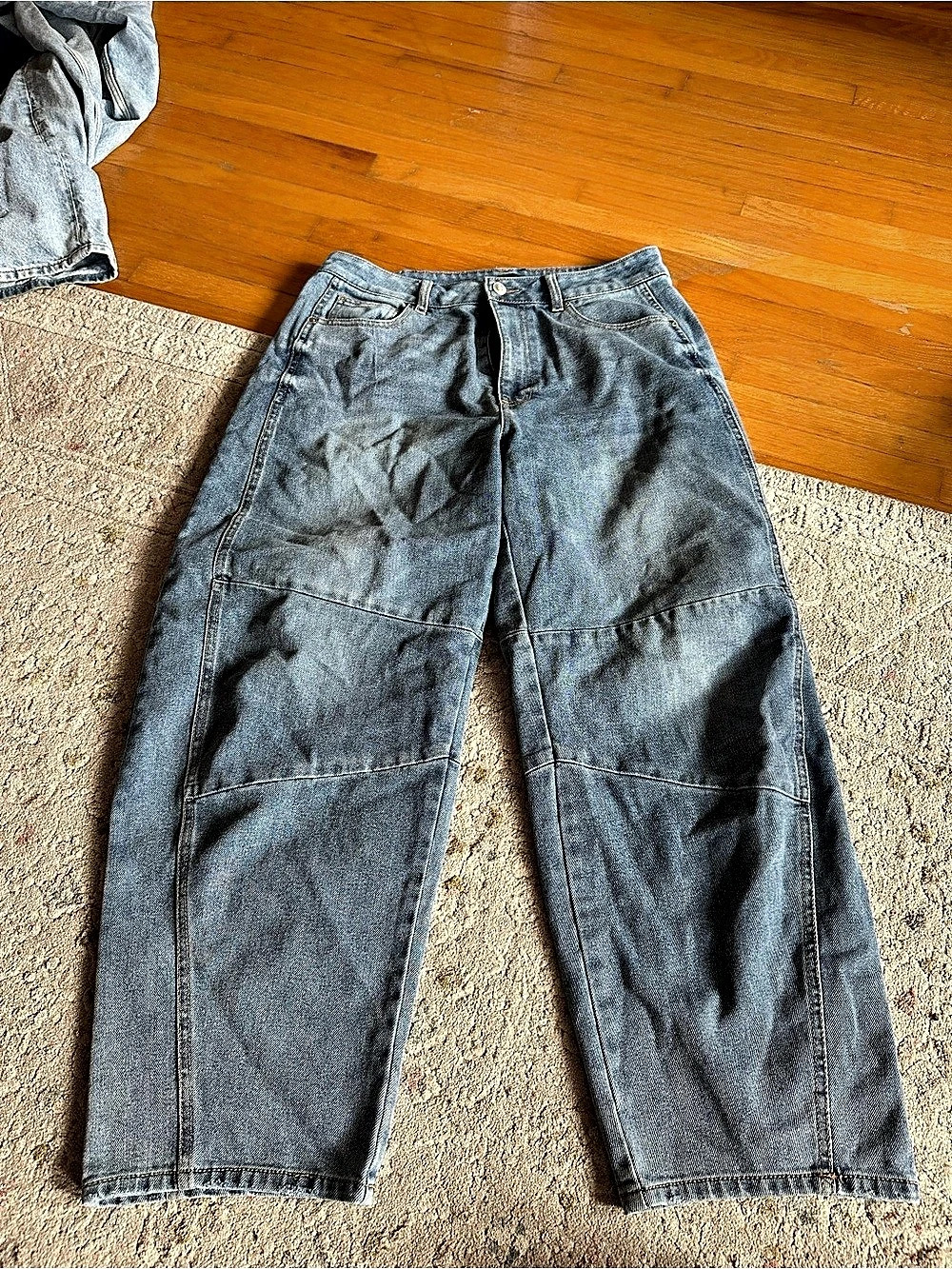 BCBGeneration Barrel Leg Jean Jeans Waist 28 Blue